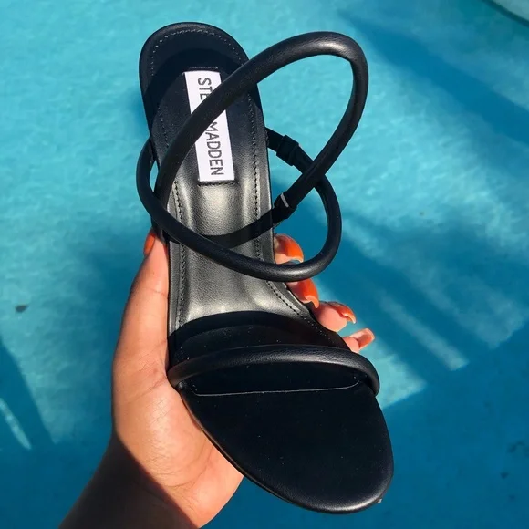 Steve Madden Carolena Heels in Black - Picture 4 of 7